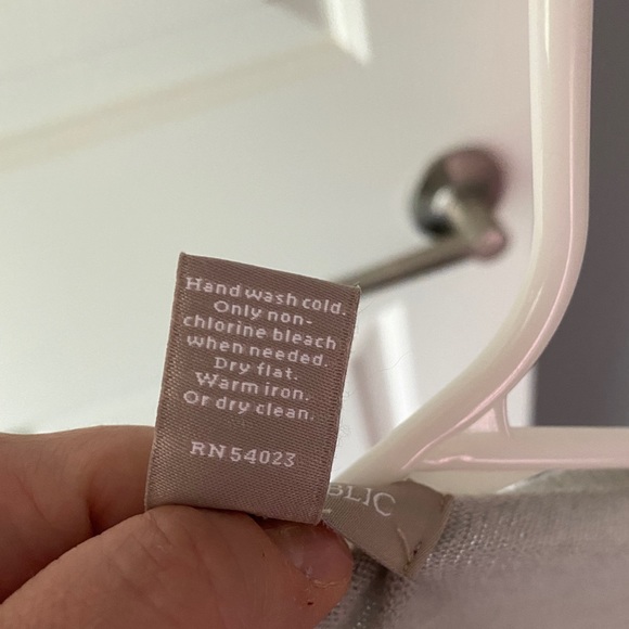 2/$25: Short Sleeve Sweater from Banana Republic - Picture 4 of 4